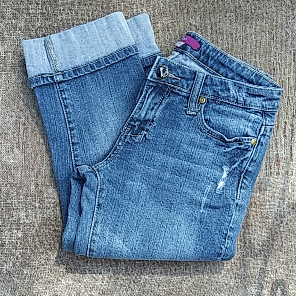 LAST CHANCE Vigoss Distressed Capri LAST CHANCE